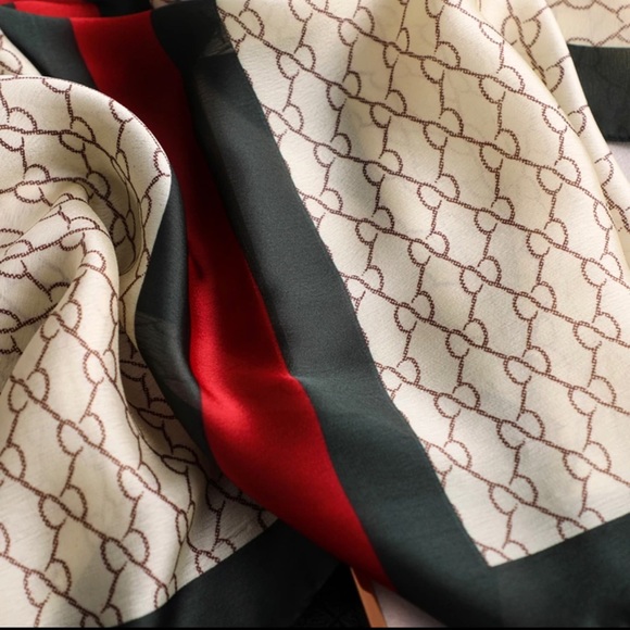 Scarf - Picture 2 of 3